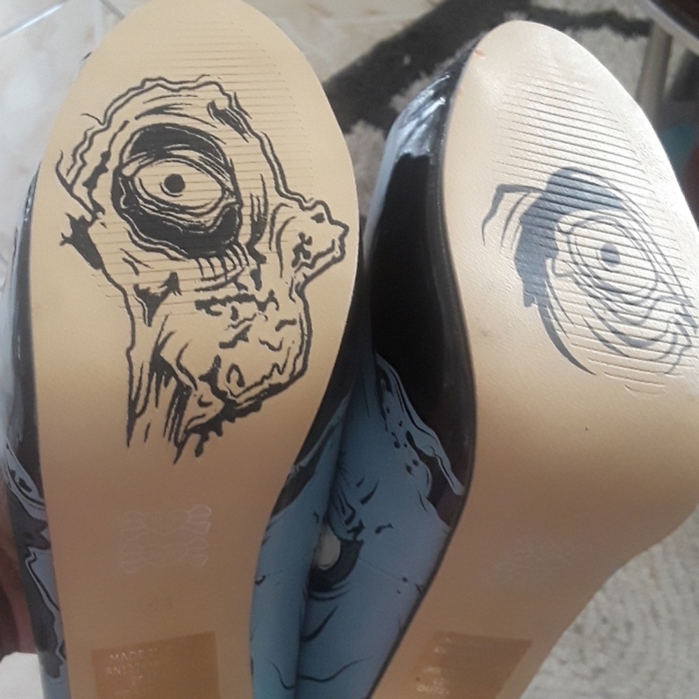 Monster shoes - Picture 4 of 4